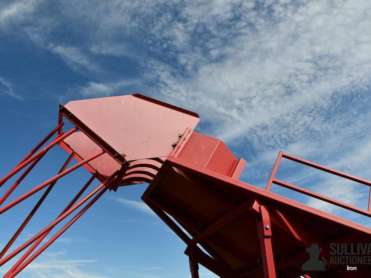 kuhns-1534-hay-accumulator-image-14