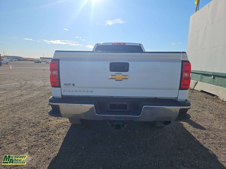 2018-chevrolet-silverado-3500hd-image-5