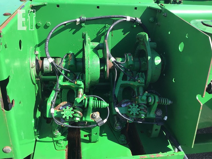 2006-john-deere-348-image-10