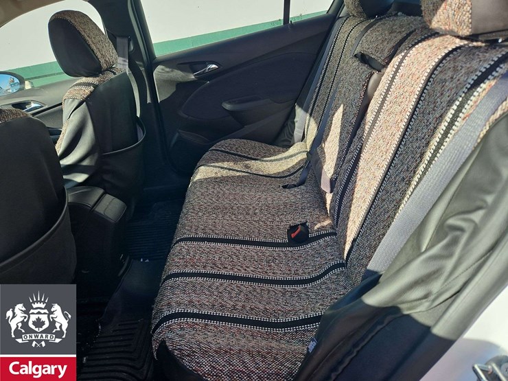 2017-chevrolet-cruze-lt-4dr-hatchback-image-13