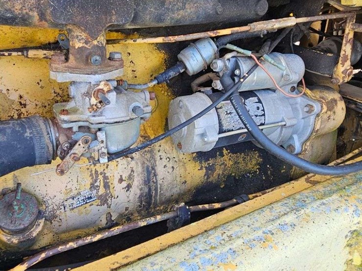 white-2-78-industrial-tractor-image-28