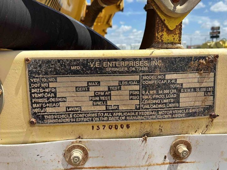 2008-v.e.-enterprises-130bbl-vac-trailer-image-9
