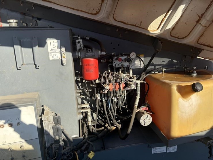 2012-skyjack-sj45t-image-5