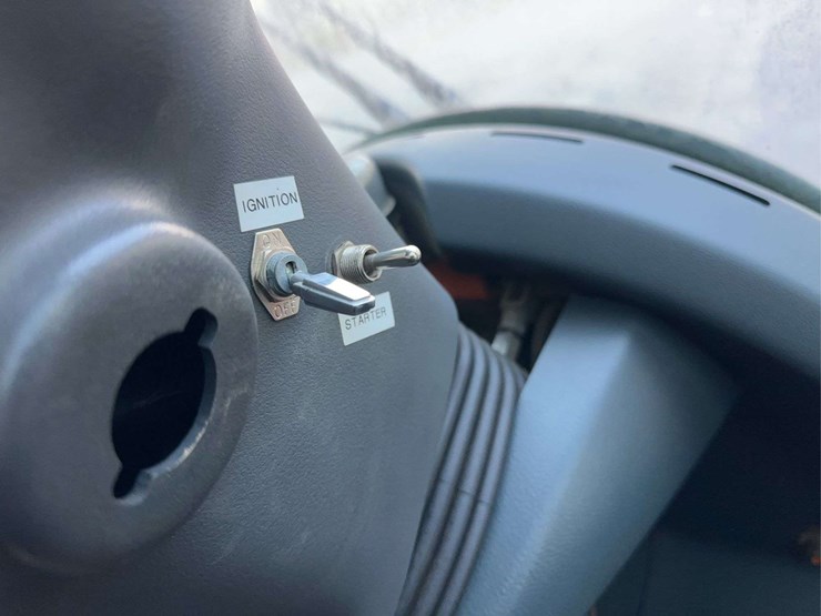 holder-c992-image-23