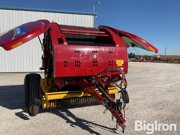 2021-new-holland-560-round-baler-image-15