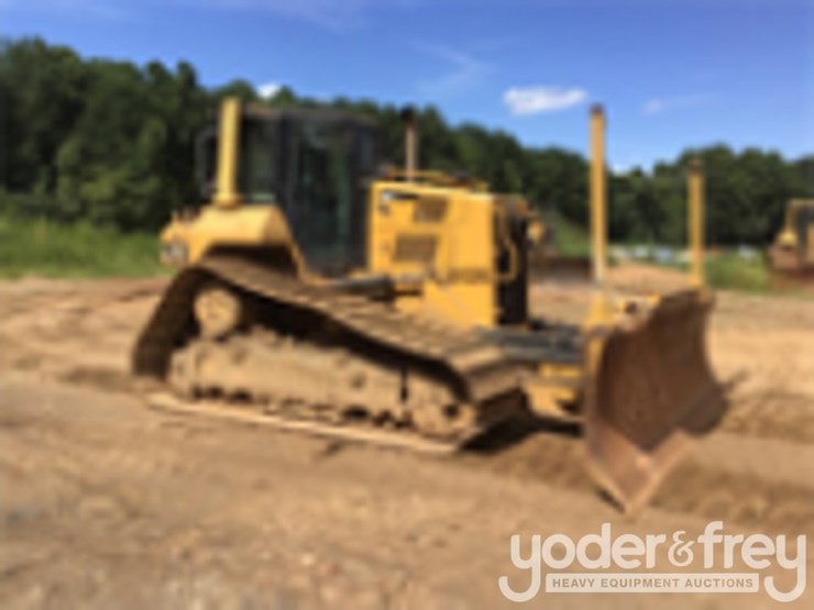 2016-caterpillar-d6n-lgp-image-3