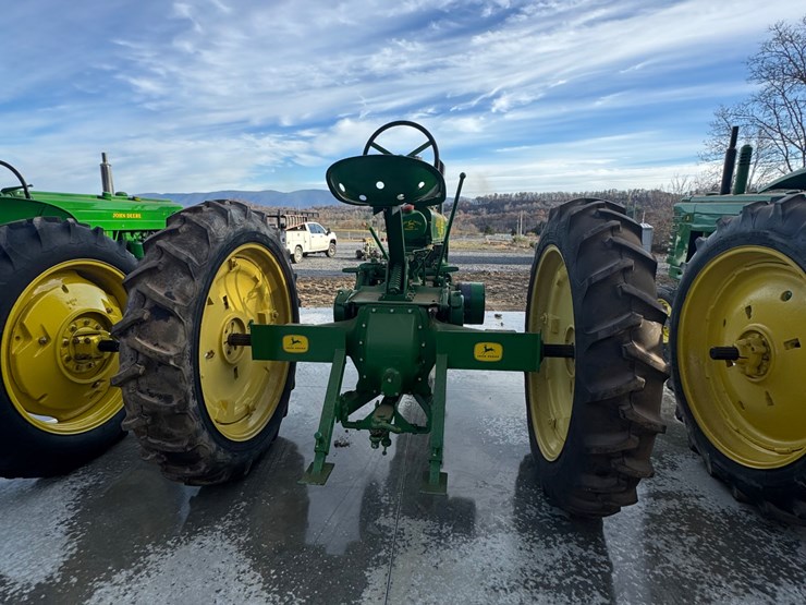 john-deere-model-b-image-2