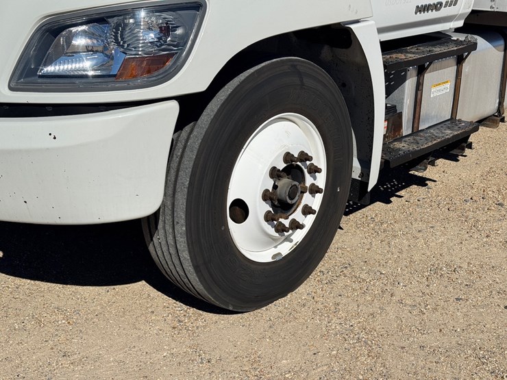 #16193-•-2016-hino-338v-van-body-truck-image-17