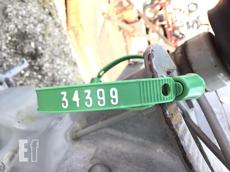 1940-ford-9n-image-13