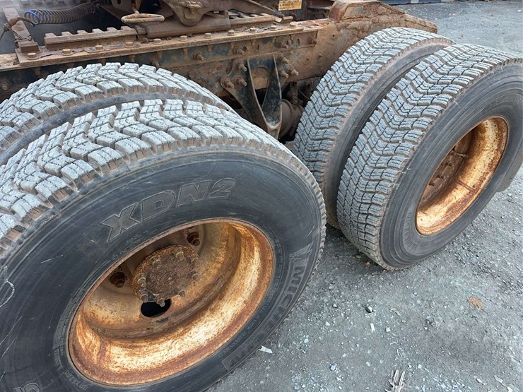 2016-international-prostar-image-10