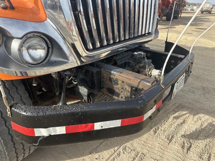 2009-international-7400-image-22