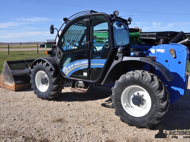 2015-new-holland-lm9.35-image-3