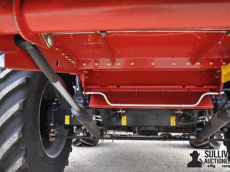 2023-case-ih-8250-image-11