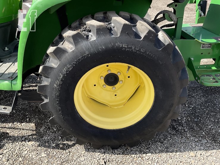 2018-john-deere-3038e-image-12