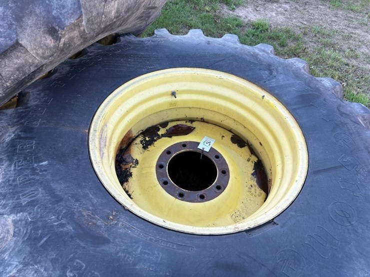 (2)-30.5l---32-tires-w/rims-image-7