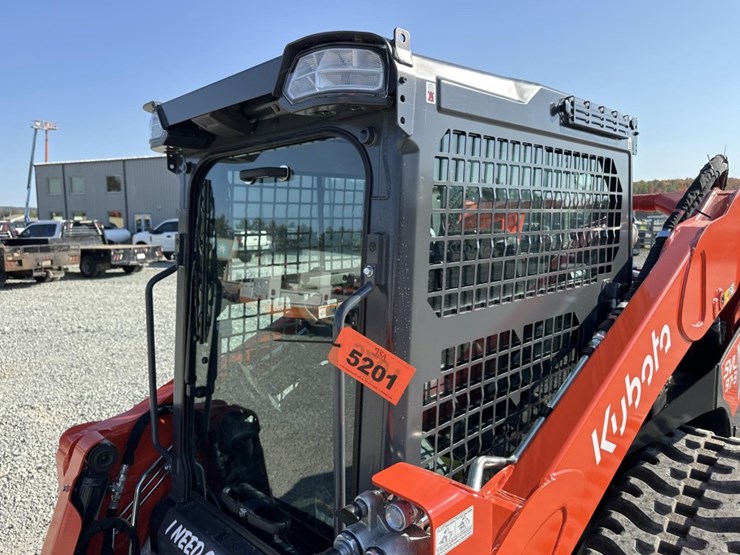 #5120-•-2025-kubota-svl-97-3-tracked-skid-steer-image-25