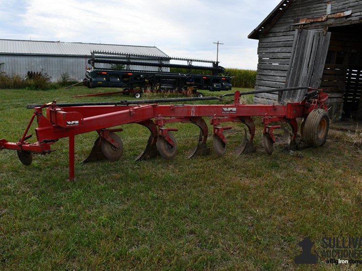 white-5-bottom-plow-image-1