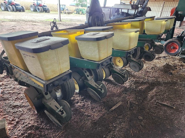 john-deere-7200-image-3