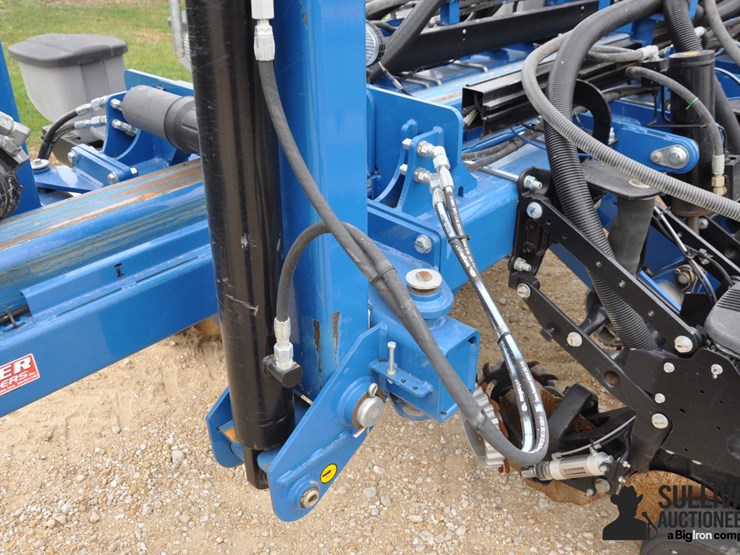 2015-kinze-4900-image-18