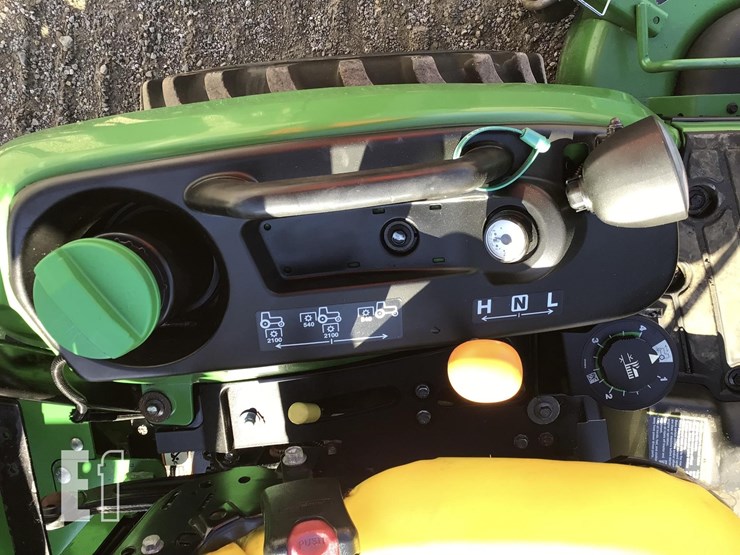 2018-john-deere-1025r-image-19