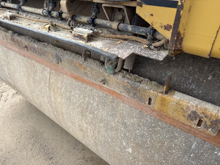 caterpillar-cb-534d-image-20