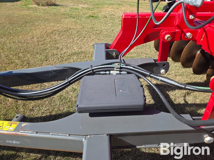 2016-sunflower-1436-33-image-12