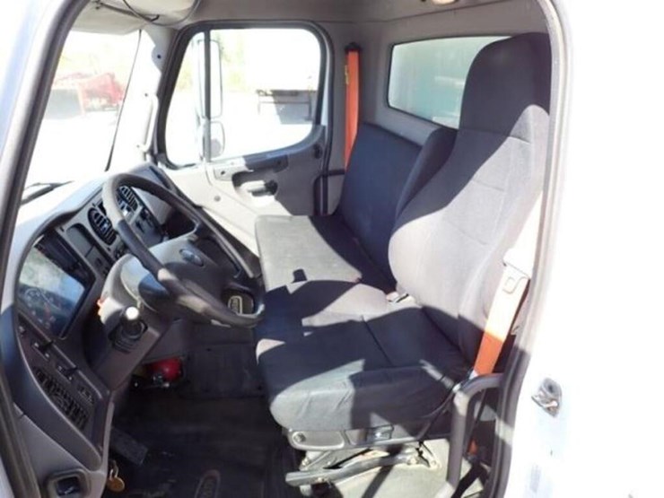 2017-freightliner-m2106-s/a-van-truck-3alacydt0hdj-image-8