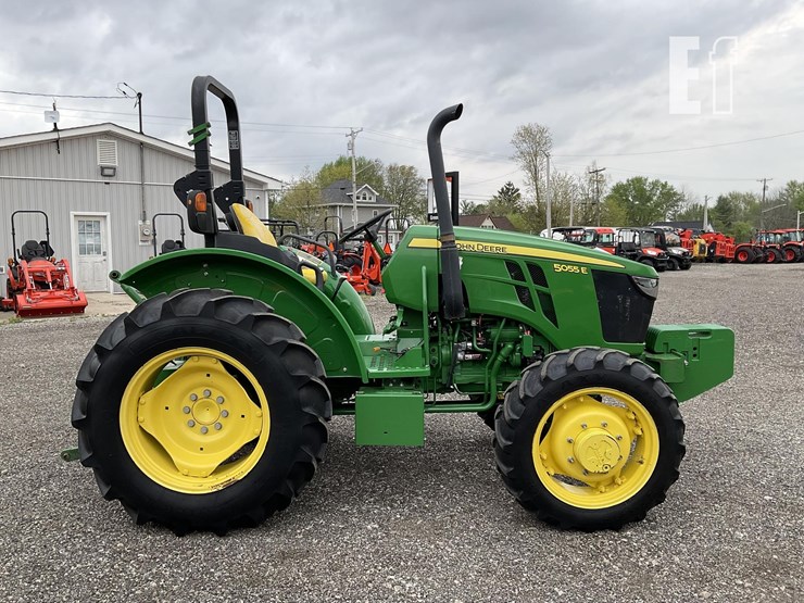 2021-john-deere-5055e-image-9