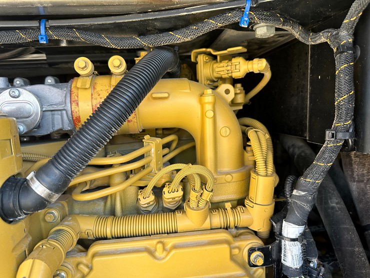 2016-caterpillar-926m-image-65