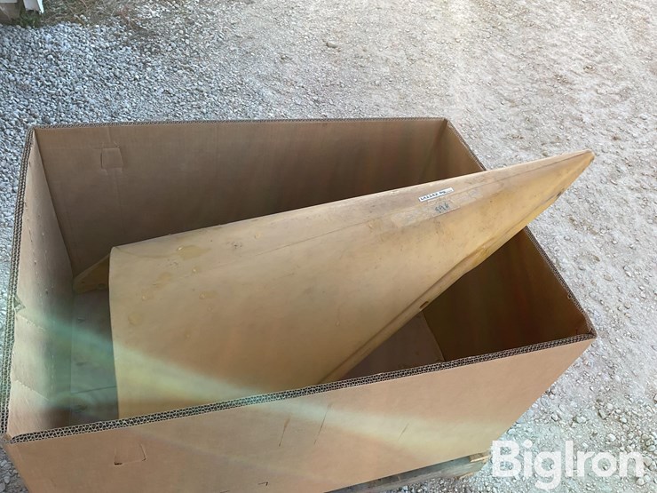 new-holland-996-image-8