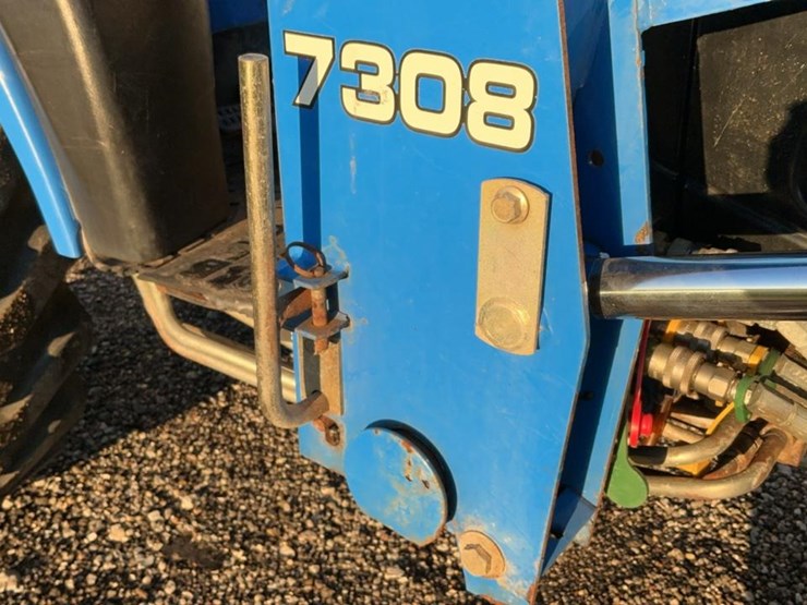 new-holland-tc29d-image-28