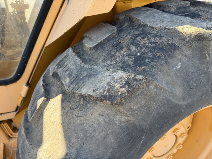 massey-ferguson-300a-image-44