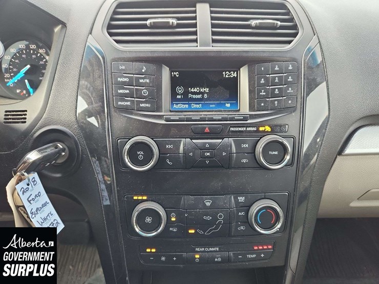 2018-ford-explorer-image-22