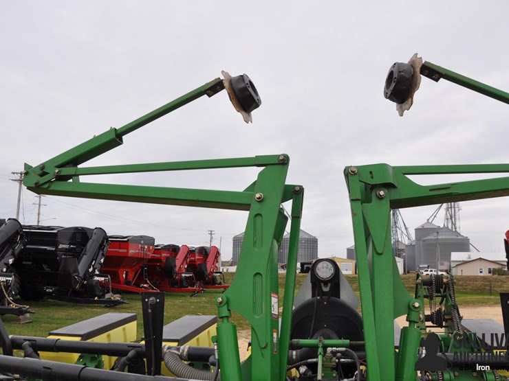 2009-john-deere-1760-image-15