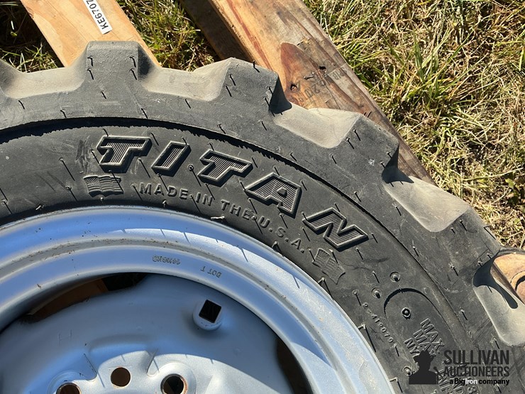 titan-trac-loader-25x8.50-14nhs-tires-on-6-bolt-rims-image-6