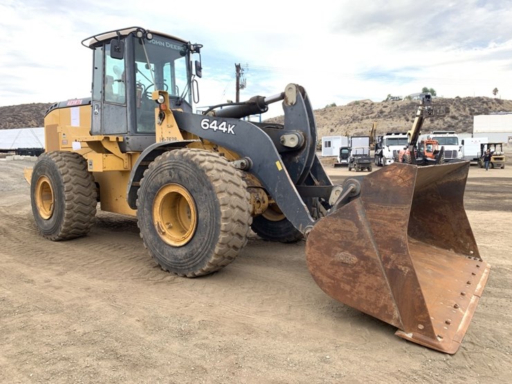 2012-deere-644k-image-2