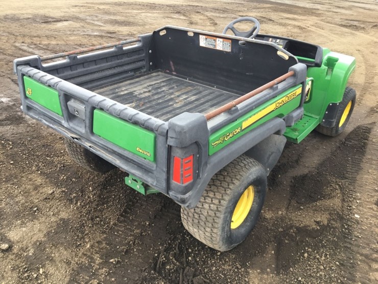2013-john-deere-gator-image-3