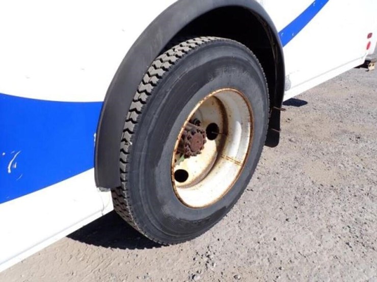 2008-freightliner-mt55-image-39