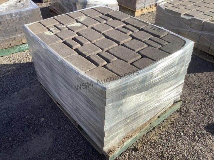 pallet-of-stone-pavers-image-3
