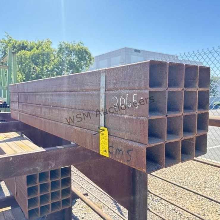 BUNDLE OF 3 1/2IN SQUARE TUBING