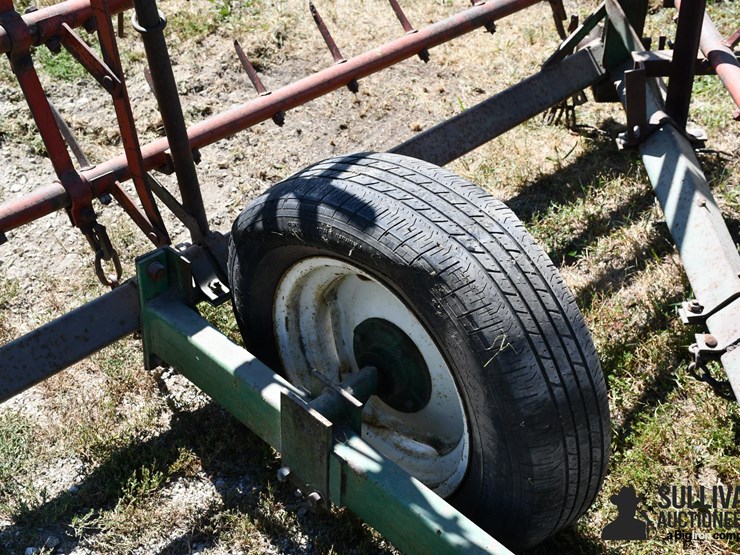 mcfarlane-wd-1014f-26'-5-bar-spike-tooth-harrow-image-9