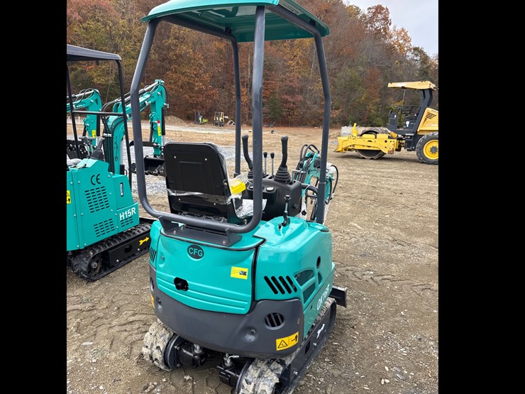 #1203-•-new-cfg-industrial-qk16r-mini-track-excavator.-image-3
