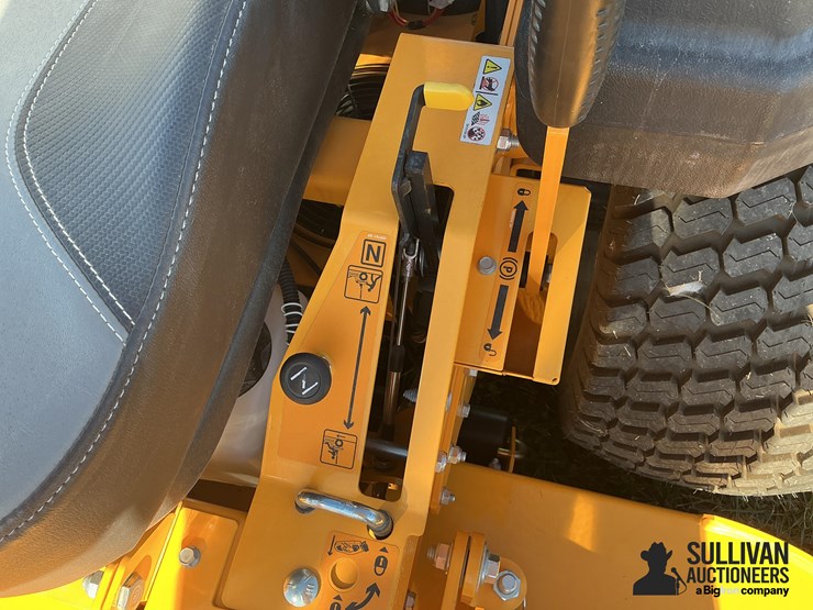 2022-cub-cadet-pro-z-900-image-10