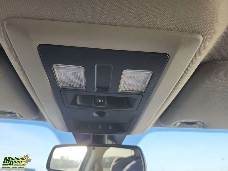 2017-dodge-2500-image-16