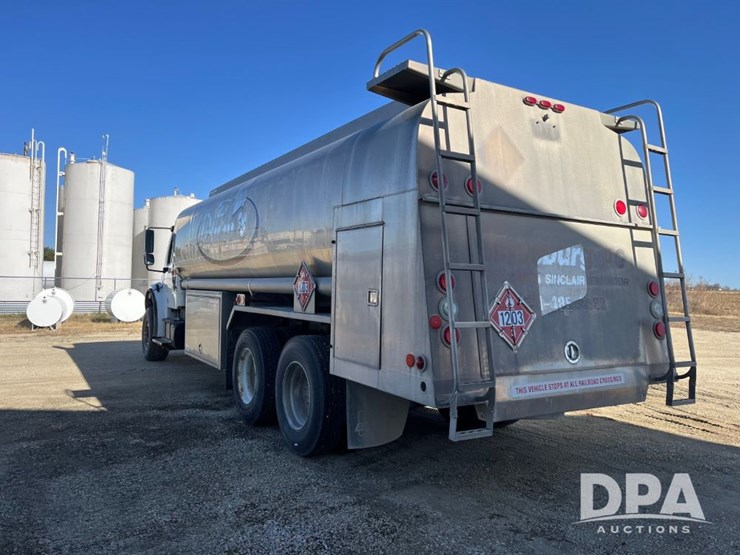 2016-freightliner-petroleum-truck-(jn3388,-unit-2374)-image-13