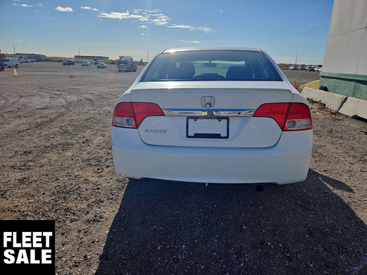 2009-honda-civic-dx-g-4dr-sedan-image-5