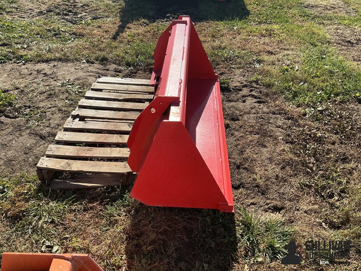 kubota-60"-material-bucket-image-8