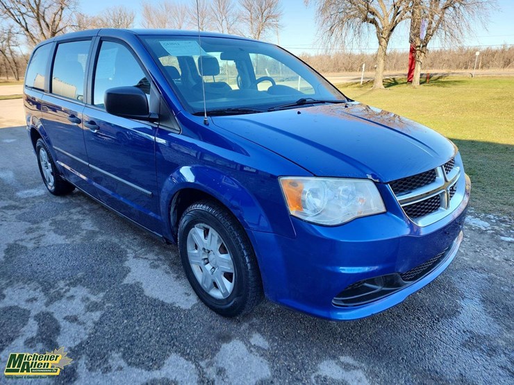 2013-dodge-grand-caravan-image-4