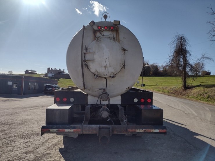 21-peterbilt-water-truck^title^-(qea-4053)-image-4