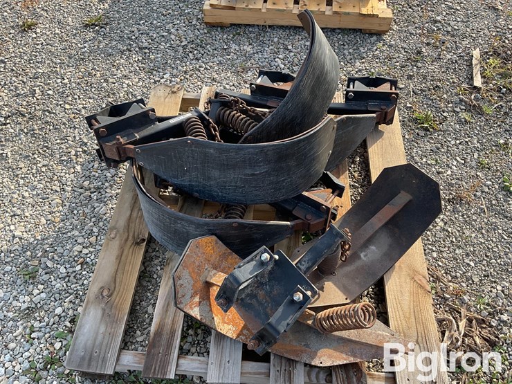 corn-head-stalk-stompers-image-8